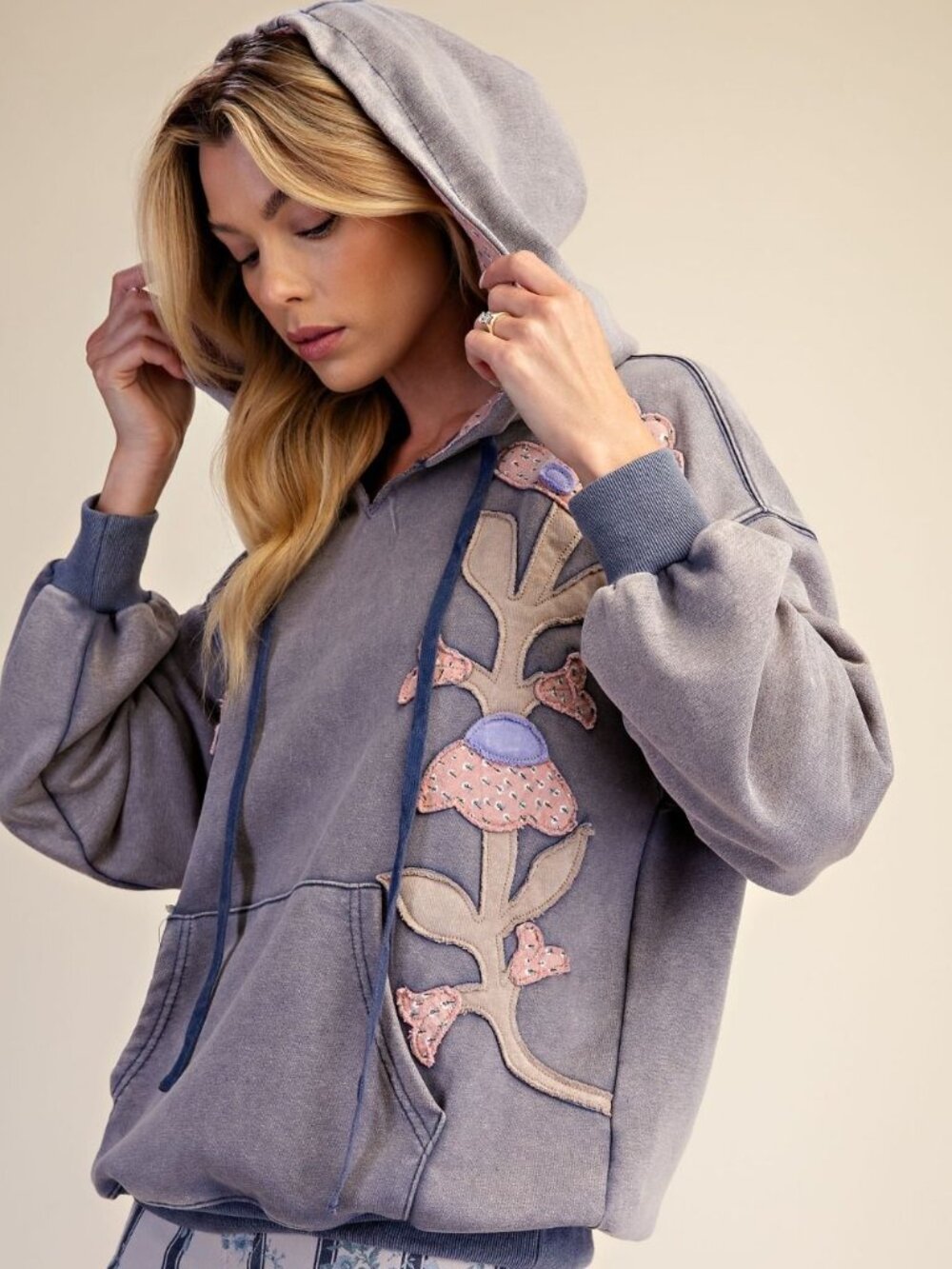 ETA 10/13 EASEL FLORAL PATCH WASHED TERRY HOODED PULLOVER - CUTE!!!